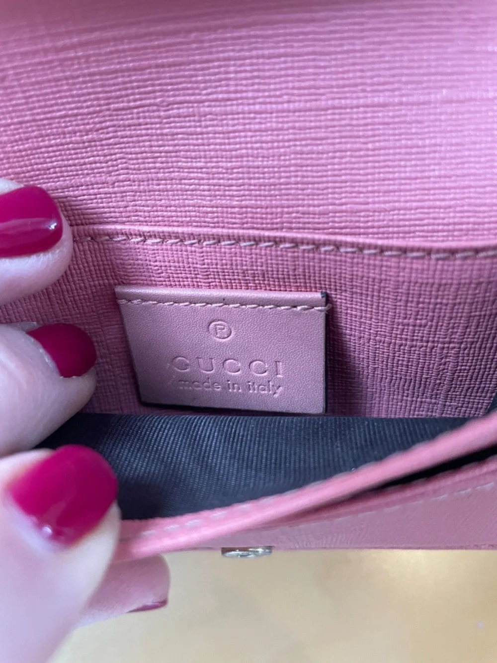Gucci Beige GG Supreme Canvas Card Slot Walket Pink Lip Patch Eye & Star Accents - Picture 10 of 17
